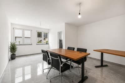 Bezugsfertiger KfW-55 Neubau in ruhiger Lage! Familienhaus mit Garten und viel Platz — Bild 5