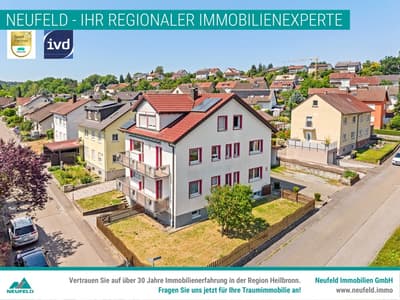 Liebevoll gepflegtes Dreiparteienhaus mit Wohlfühlcharakter zu verkaufen! — Bild 1