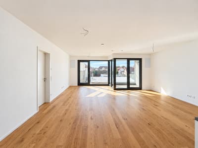 Großzügige 2,5-Zimmer Wohnung mit schöner Loggia zu vermieten! — Bild 4