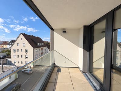 Großzügige 2,5-Zimmer Wohnung mit schöner Loggia zu vermieten! — Bild 15